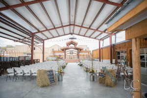 A Rustic Wedding Venue In Kansas City Big Iron Town